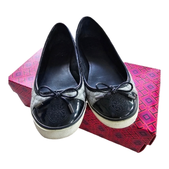 Tory Burch Ballet Flats Loafers Women 8.5 Skylar Quilted Patent Leather Textile - Picture 1 of 14